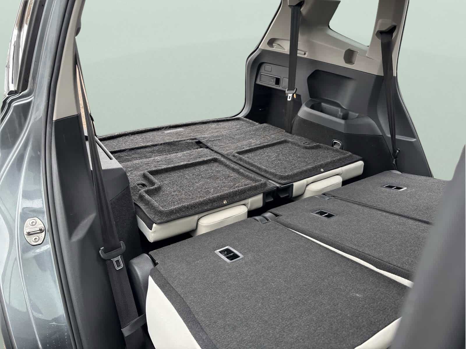 Certified 2020 Volkswagen Tiguan SE image 33