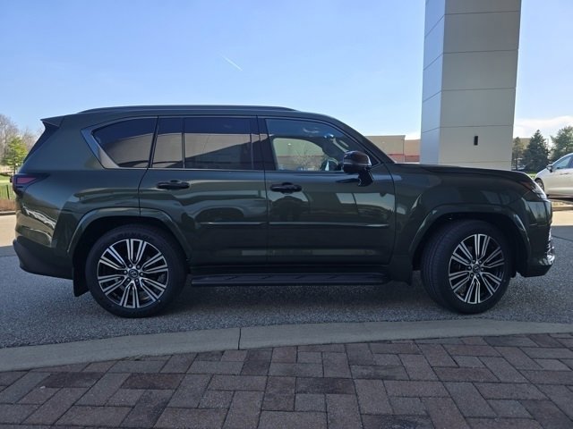 New 2026 Lexus LX 600 4WD w/ Luxury Package image 30