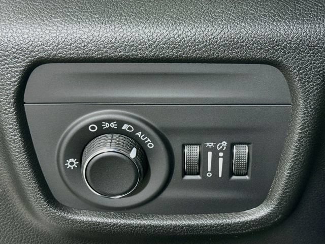 New 2027 Jeep Grand Cherokee Laredo AWD/4WD image 10