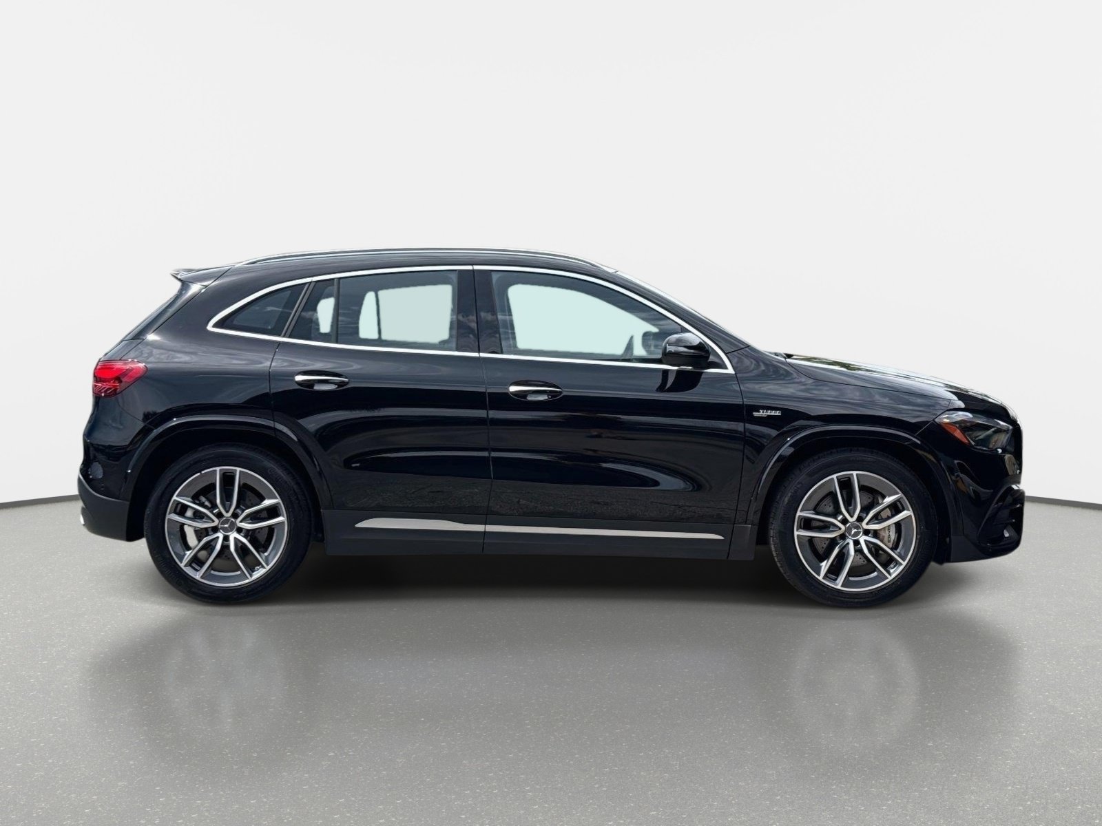 Used 2025 Mercedes-Benz GLA 35 AMG 4MATIC image 2