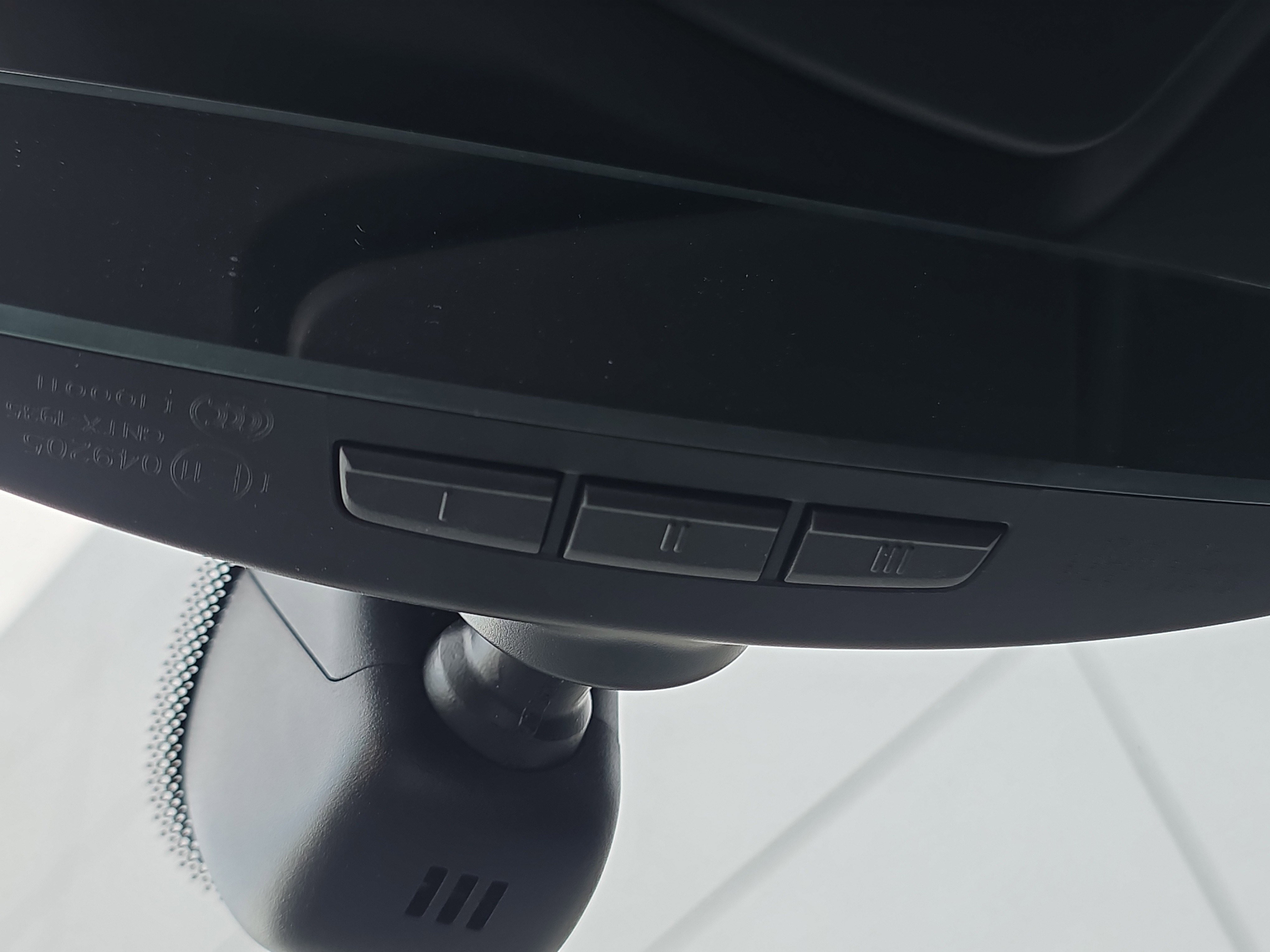 Used 2025 Porsche Macan 4 Electric AWD/4WD image 27