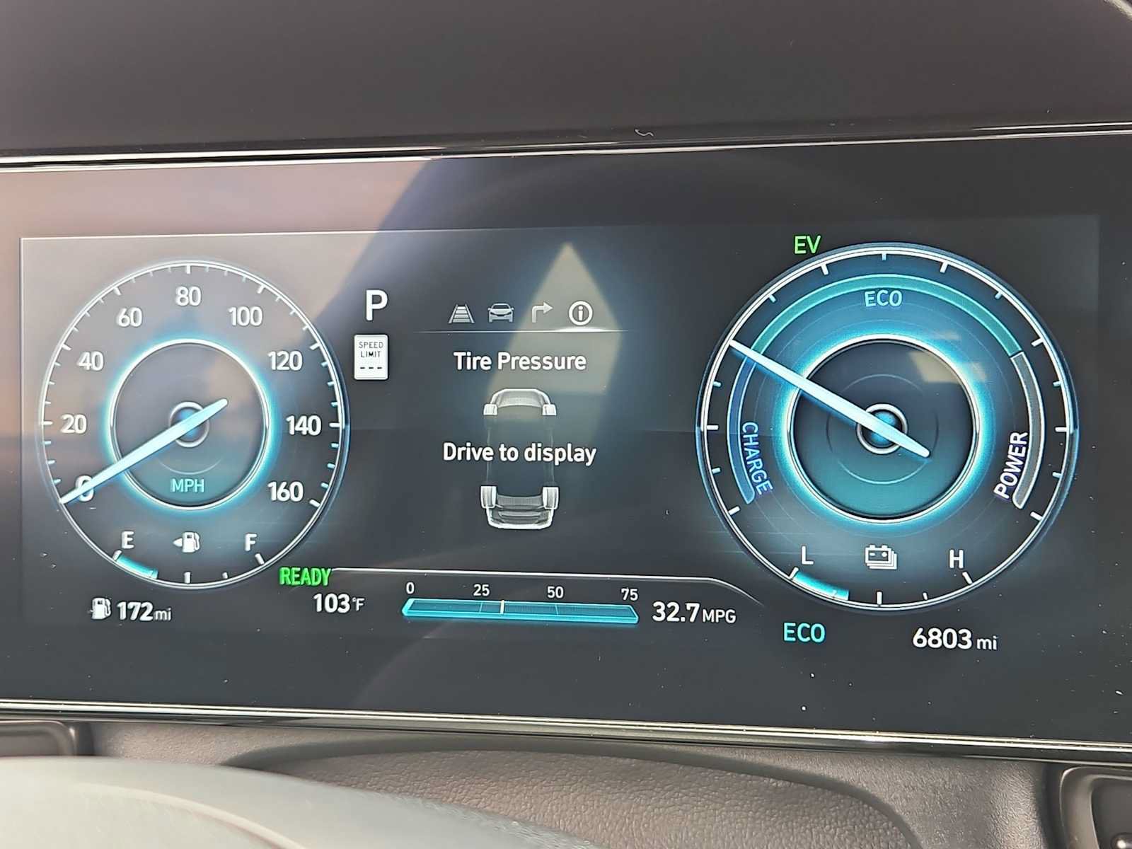 Used 2025 Hyundai Elantra Hybrid FWD image 33