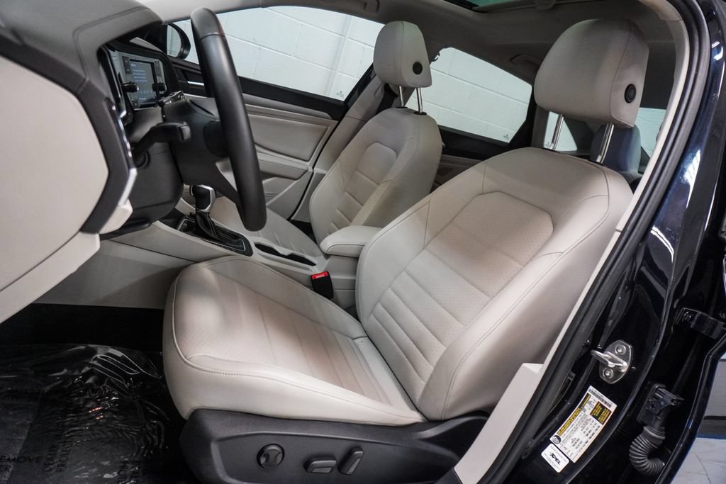 Used 2024 Volkswagen Jetta SE FWD image 36