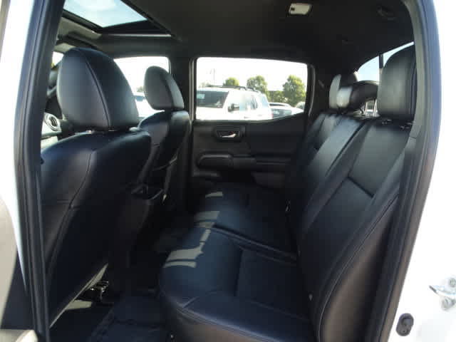 Used 2023 Toyota Tacoma TRD Off-Road w/ TRD Premium Off Road Package image 22