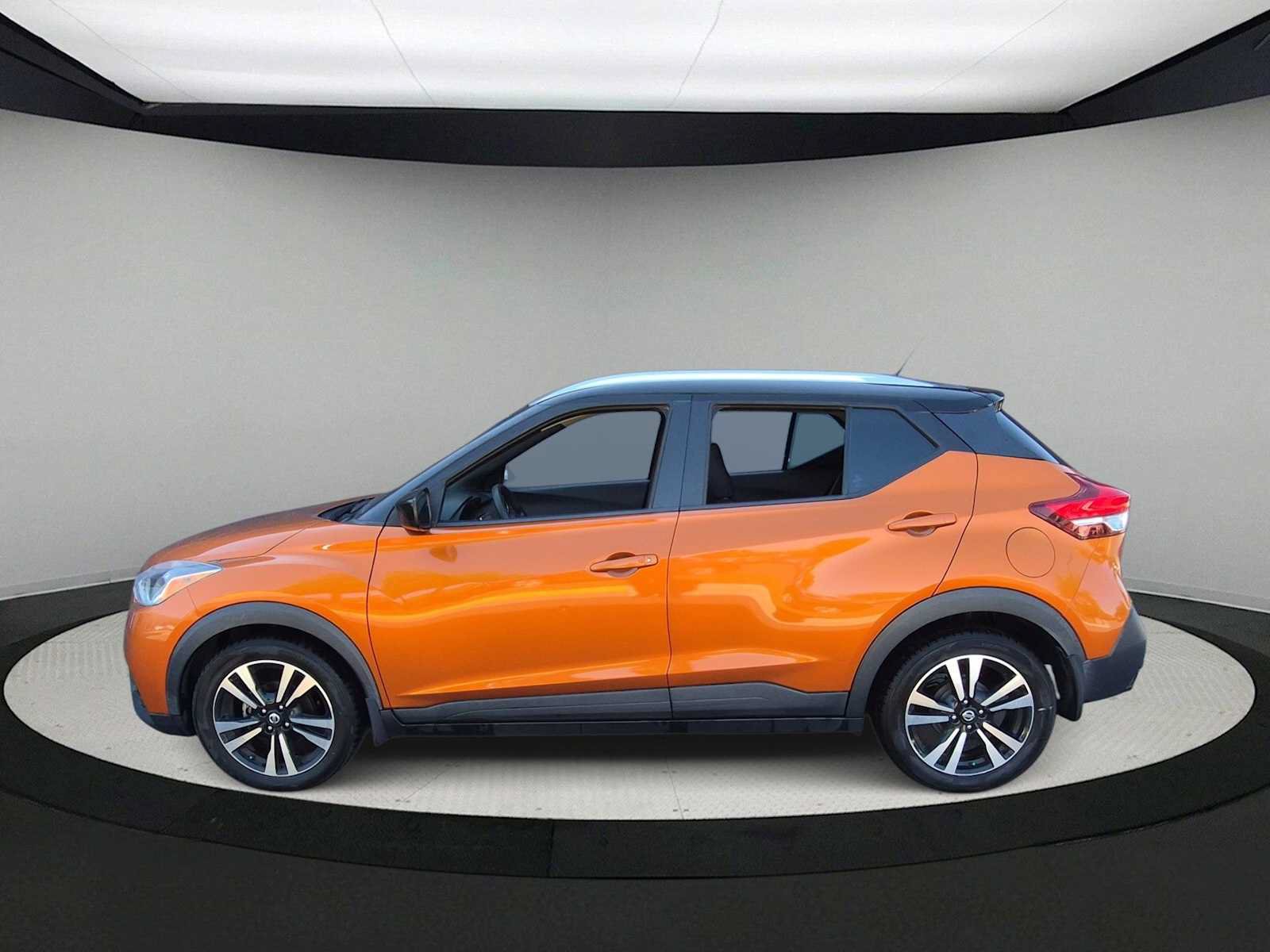 Used 2019 Nissan Kicks SV FWD image 5
