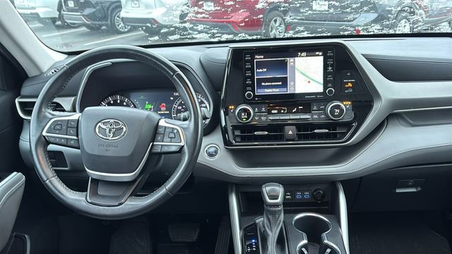 Used 2022 Toyota Highlander XLE image 7