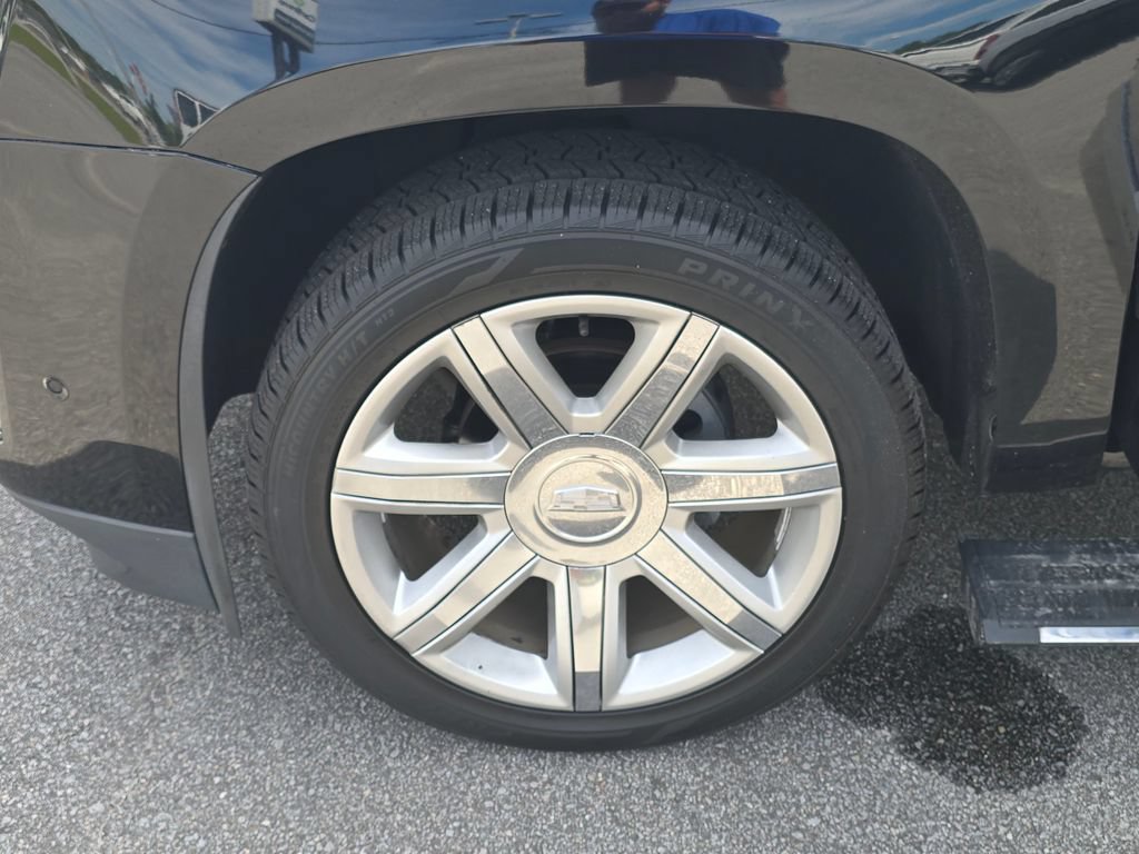 Used 2017 Cadillac Escalade Premium Luxury AWD/4WD image 27