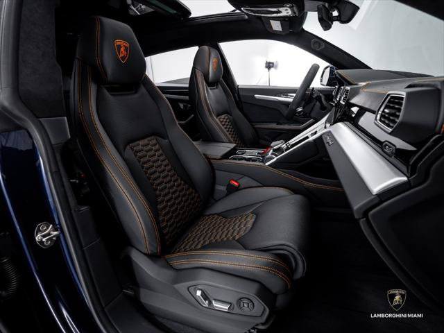 Used 2020 Lamborghini Urus AWD/4WD image 40