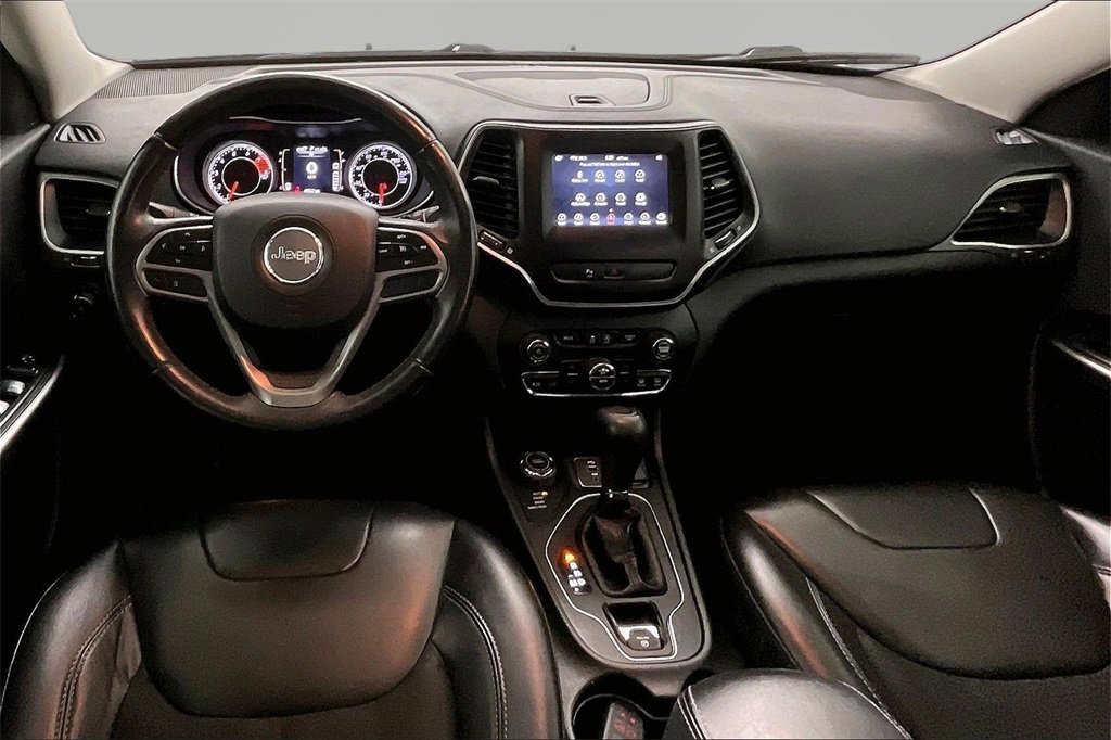 Used 2019 Jeep Cherokee Latitude Plus w/ Comfort/Convenience Group image 8