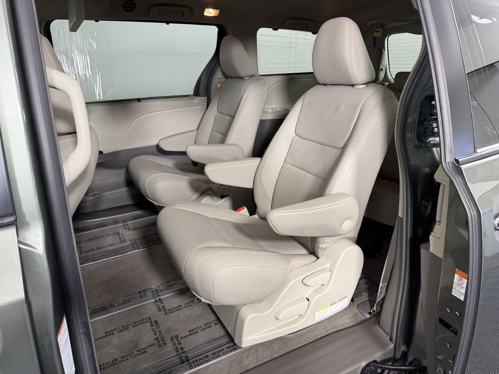 Used 2018 Toyota Sienna XLE Premium w/ Protection Package AWD/4WD image 20