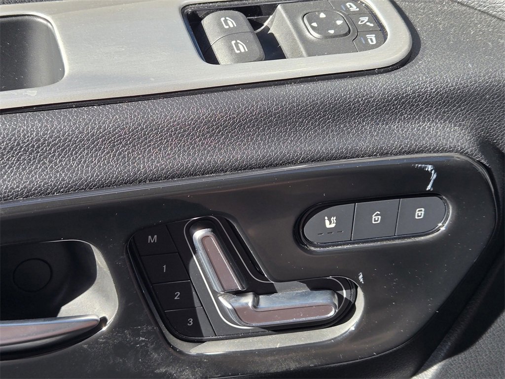 Used 2021 Mercedes-Benz Sprinter 144 Cargo image 18