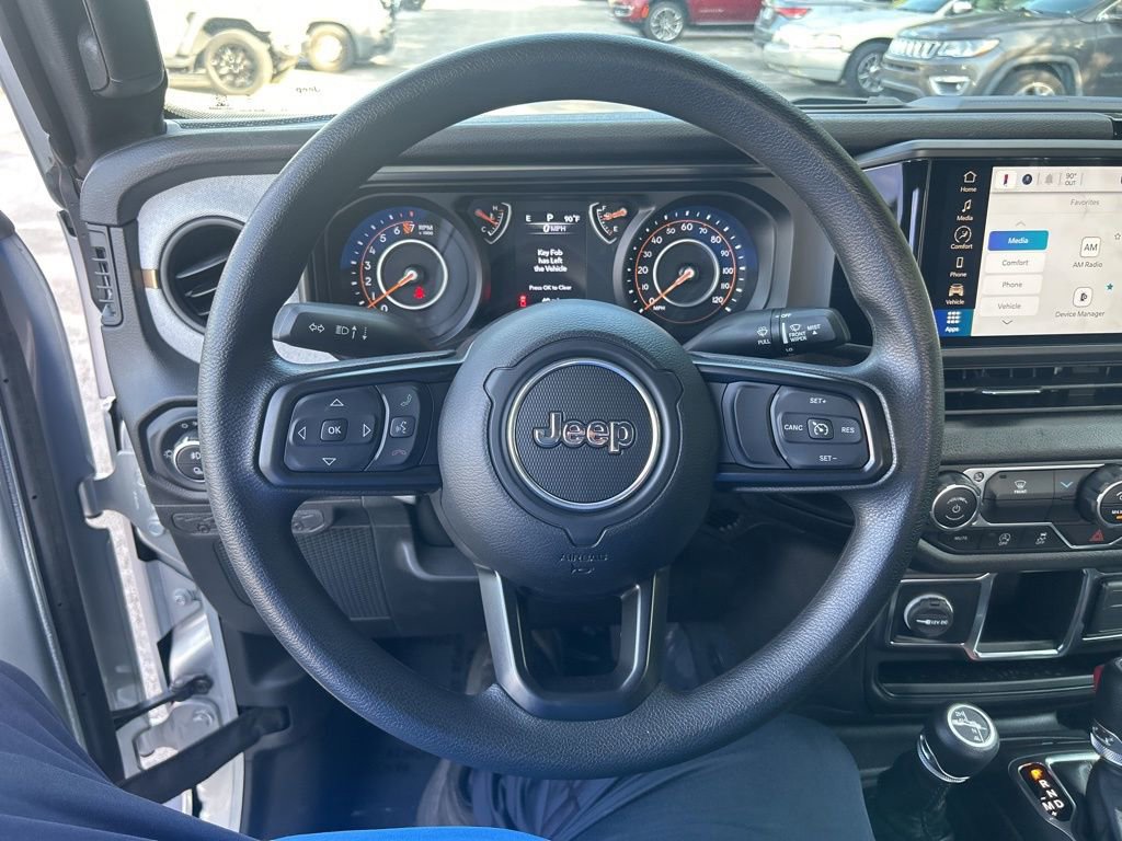 Certified 2024 Jeep Gladiator Sport image 15