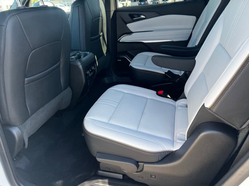 Used 2025 Chevrolet Traverse High Country image 64