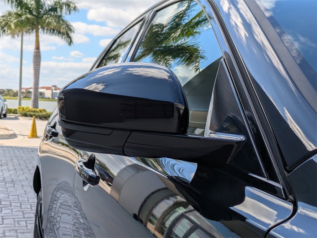 Certified 2025 Jaguar F-PACE R-Dynamic S image 12