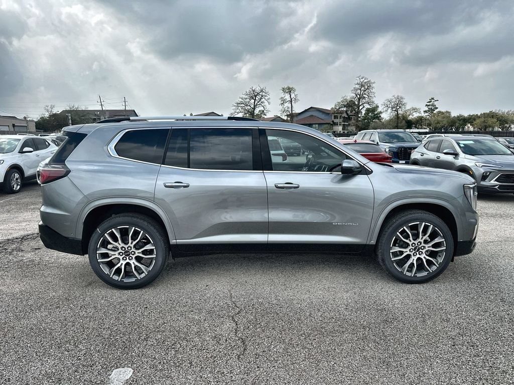 New 2026 GMC Acadia Denali Ultimate w/ LPO, Floor Liner Package AWD/4WD image 10