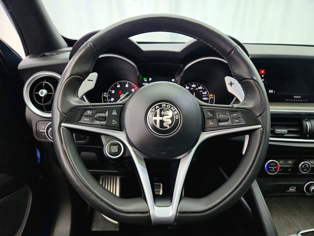 Used 2018 Alfa Romeo Stelvio Ti Sport AWD/4WD image 14