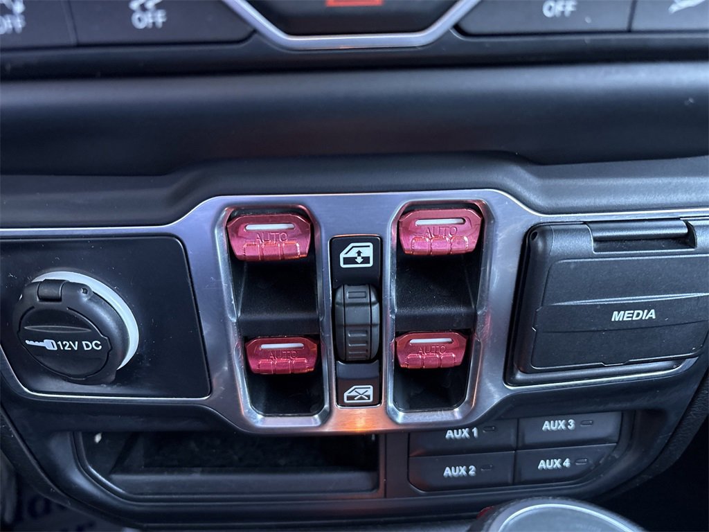 Used 2019 Jeep Wrangler Unlimited Sport S image 32