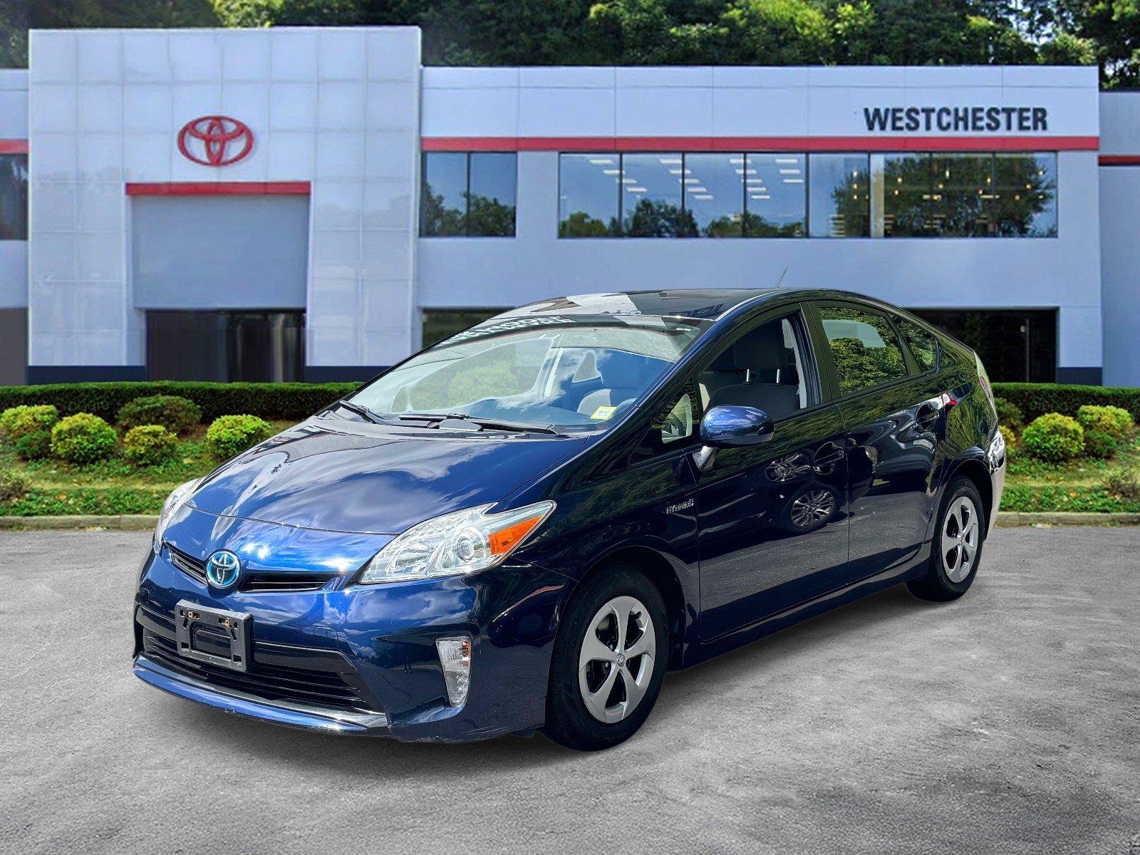 Used 2015 Toyota Prius Three FWD image 2