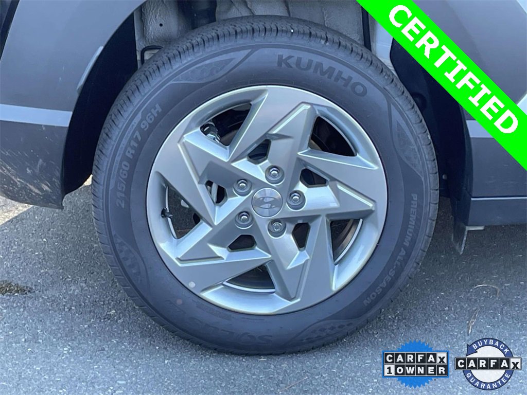 Certified 2025 Hyundai Kona SE image 7