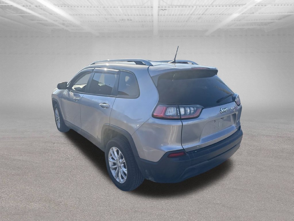 Used 2020 Jeep Cherokee Latitude FWD image 6