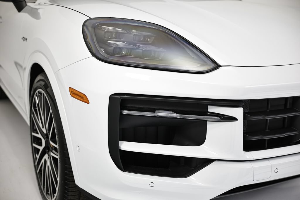 New 2026 Porsche Cayenne S AWD/4WD image 18