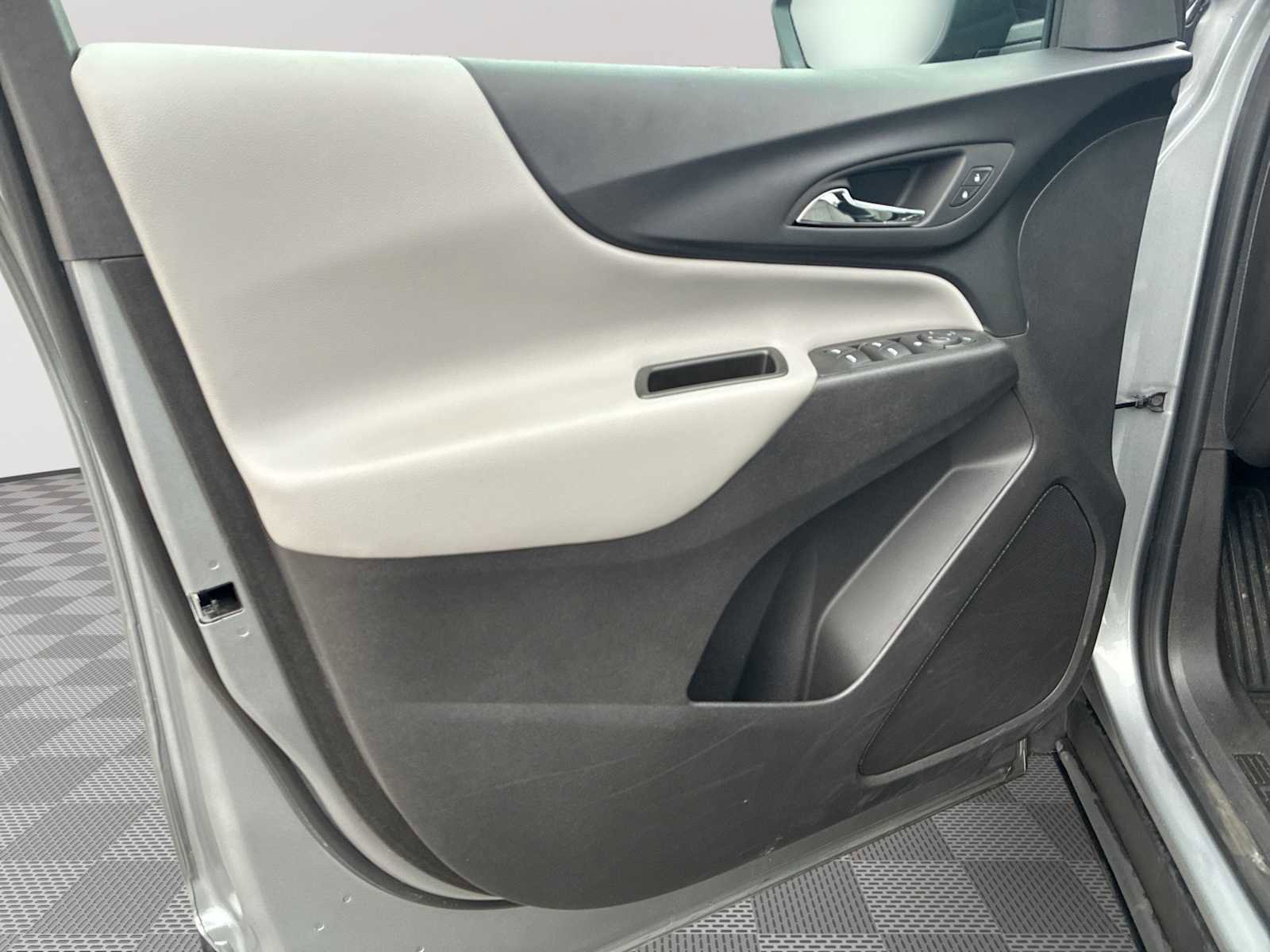 Certified 2024 Chevrolet Equinox LS w/ Sport Edition image 21