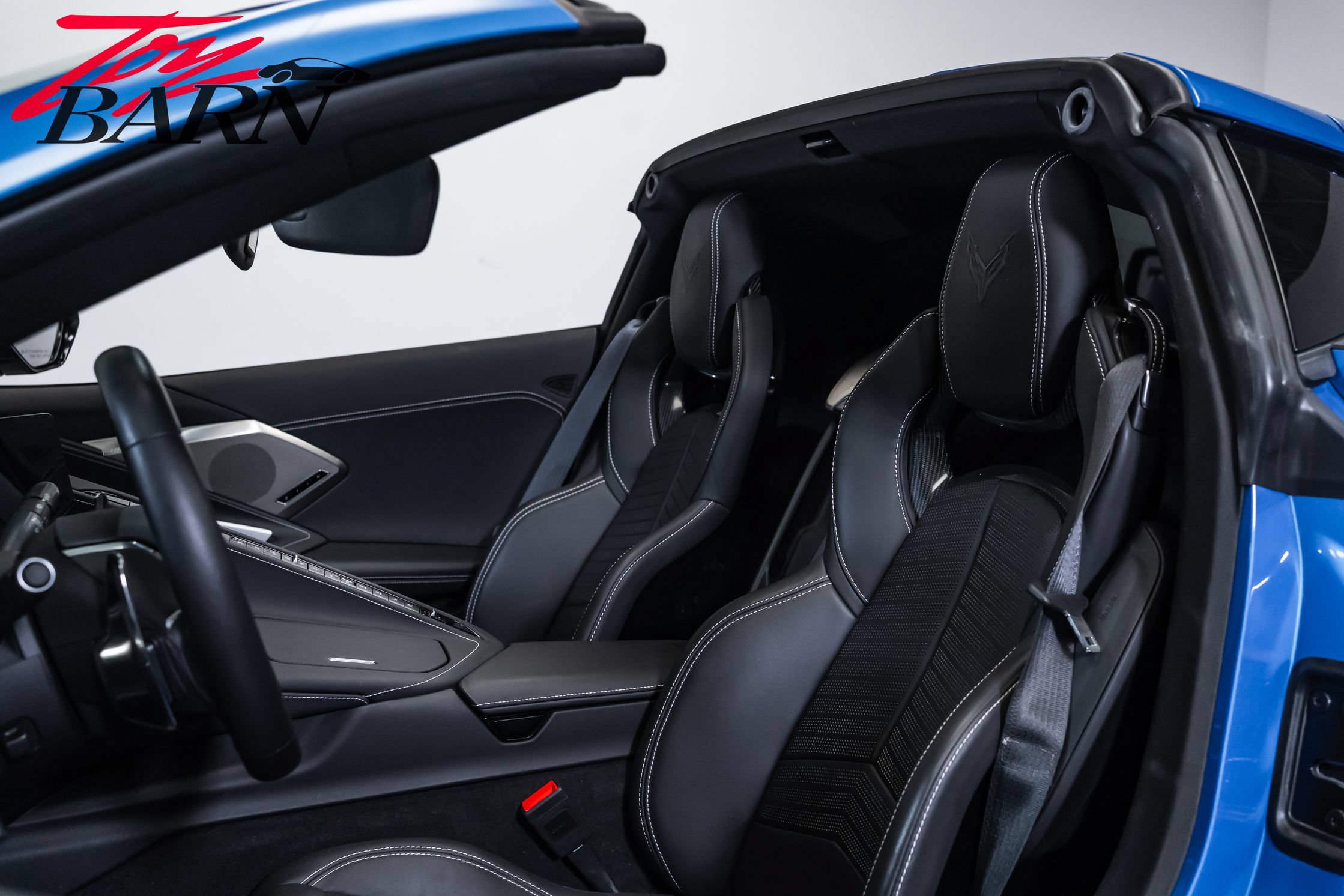 Used 2024 Chevrolet Corvette Stingray Preferred Cpe w/ Battery Protection Package RWD image 30