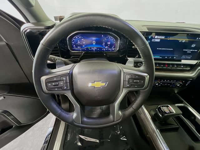 Used 2025 Chevrolet Silverado 1500 LTZ AWD/4WD image 17