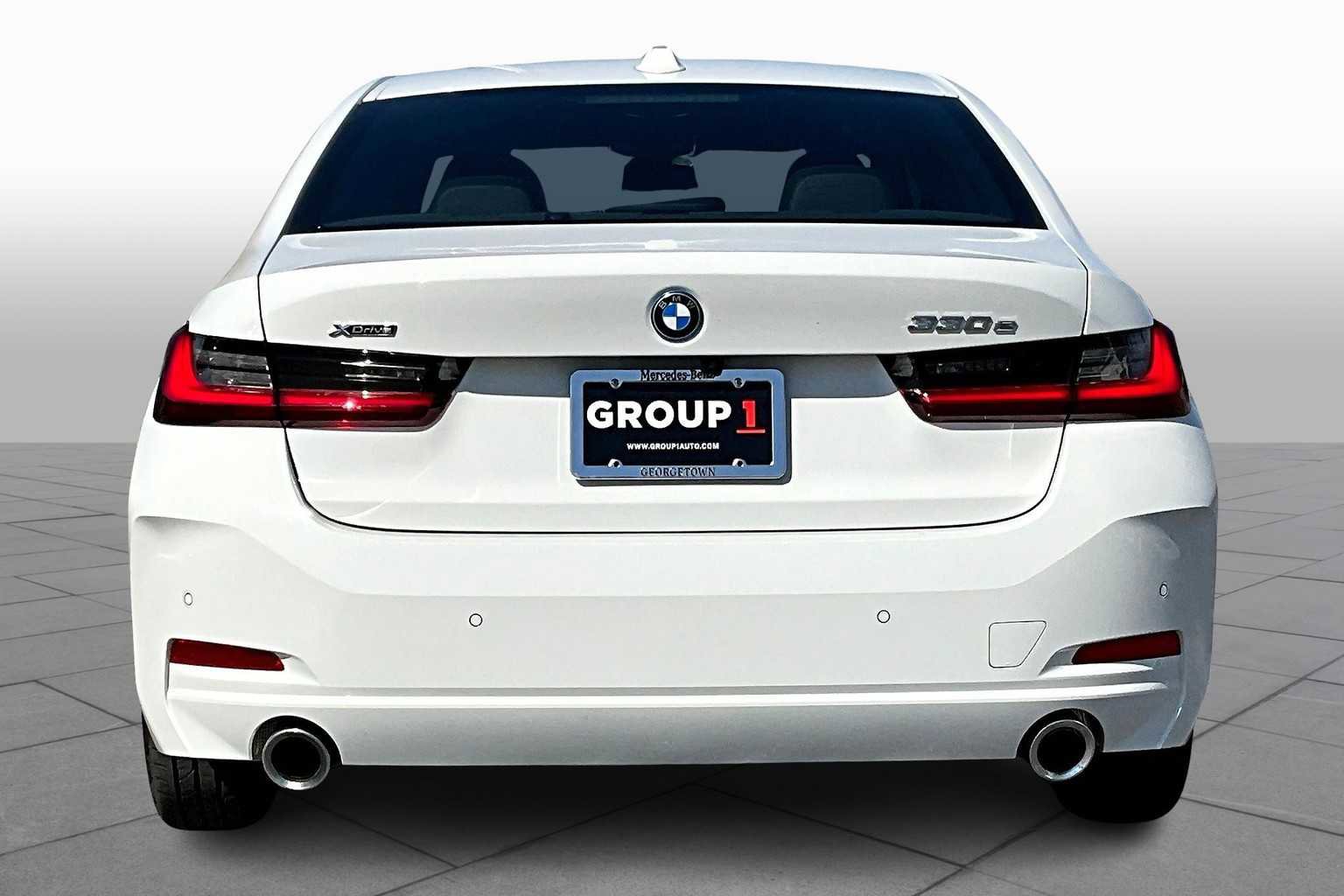 Used 2023 BMW 330e xDrive w/ Premium Package image 4