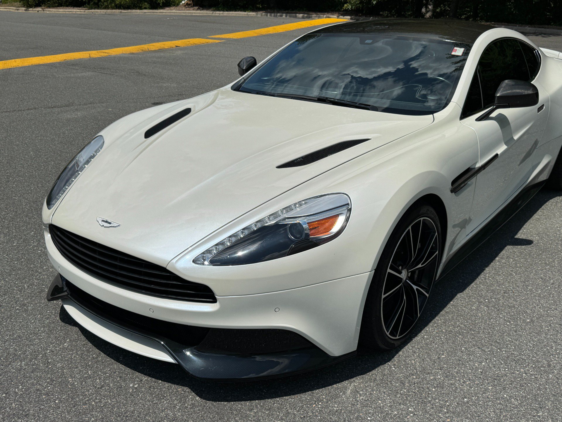 Used 2014 Aston Martin Vanquish Coupe RWD image 18