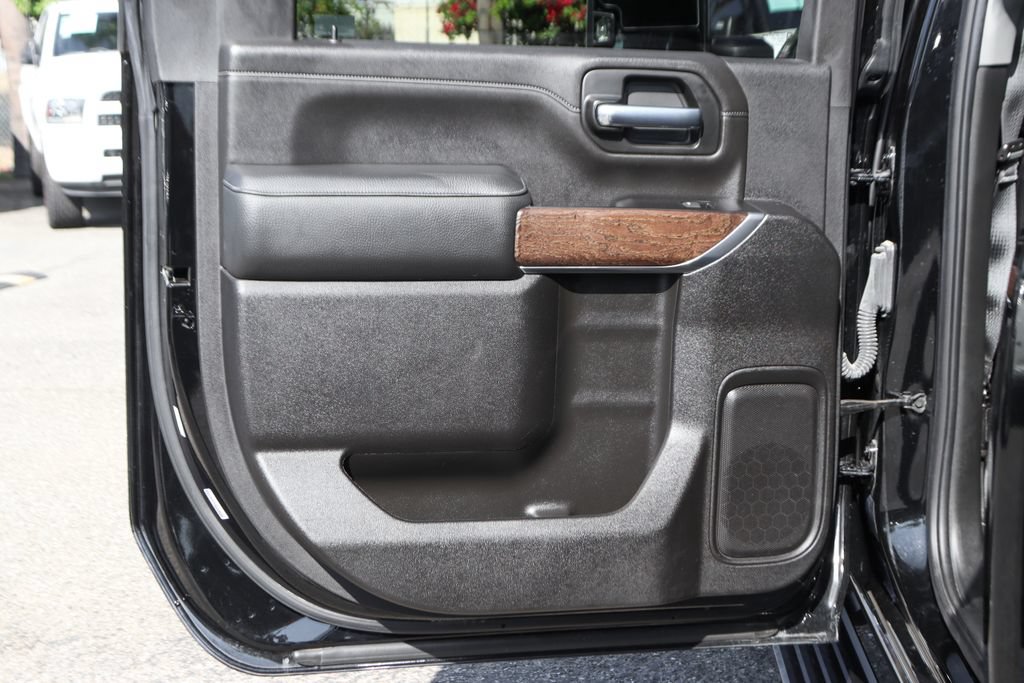 Used 2022 GMC Sierra 3500 Denali AWD/4WD image 38