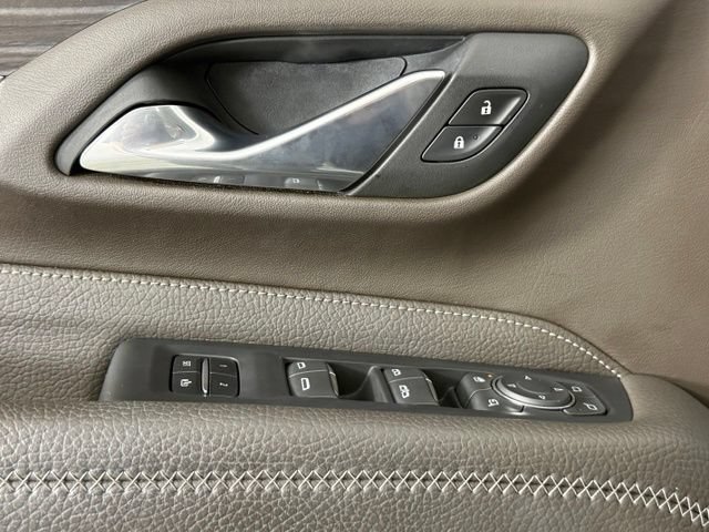 Used 2023 GMC Yukon XL Denali RWD image 15