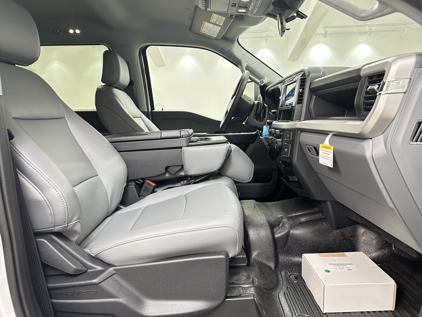 New 2025 Ford F350 XL w/ XL Chrome Package image 18