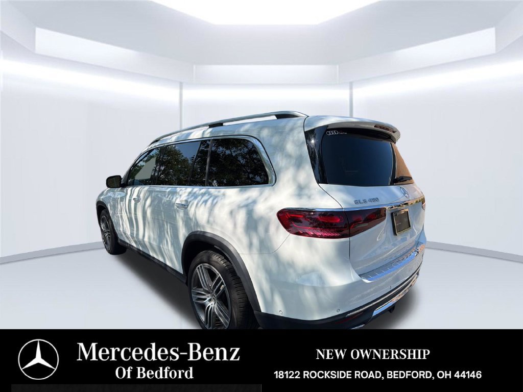 Used 2024 Mercedes-Benz GLS 450 4MATIC image 3