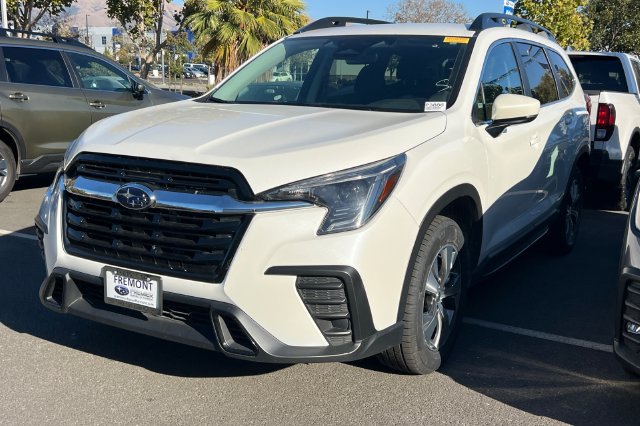 Certified 2025 Subaru Ascent Premium AWD/4WD image 2
