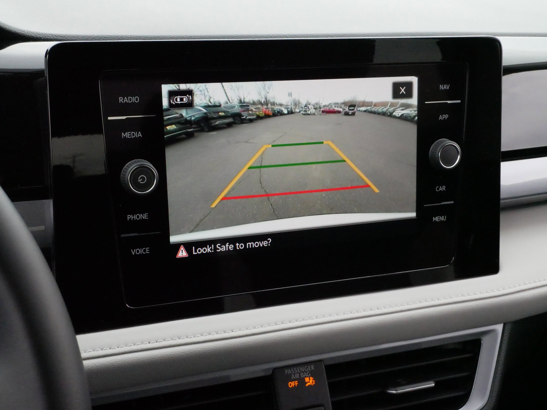 Certified 2025 Volkswagen Taos SEL AWD/4WD image 30