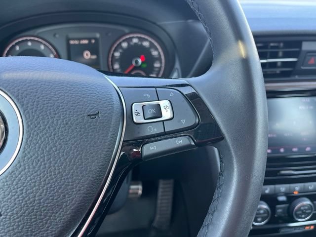 Used 2022 Volkswagen Passat 2.0T FWD image 16