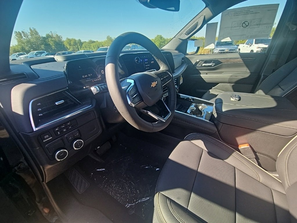 New 2026 Chevrolet Suburban Premier image 11