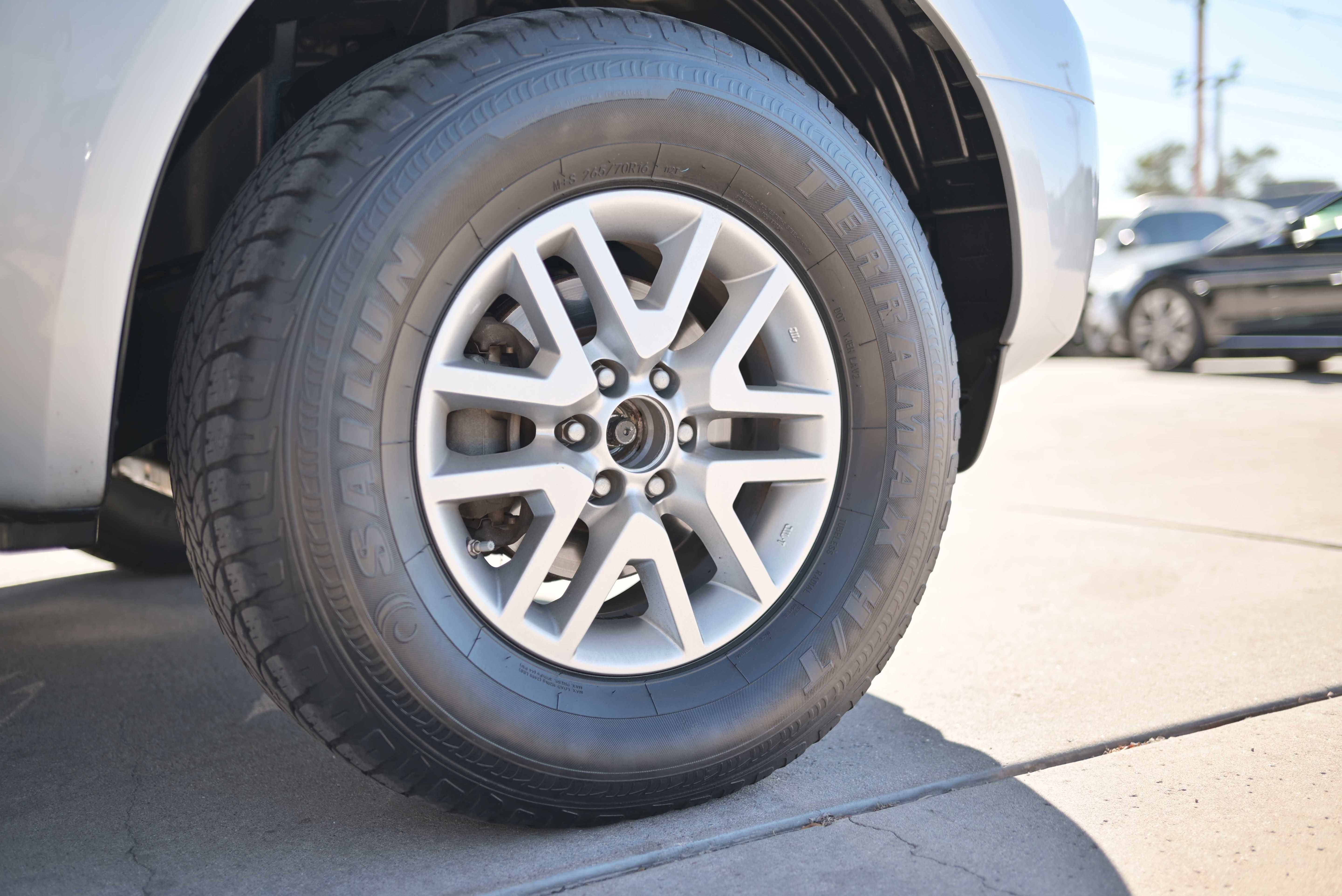 Used 2016 Nissan Frontier SV AWD/4WD image 15