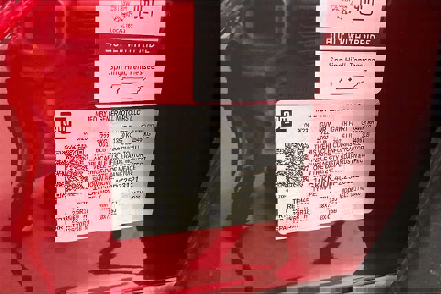 Certified 2023 GMC Acadia SLT w/ Preferred Package image 31