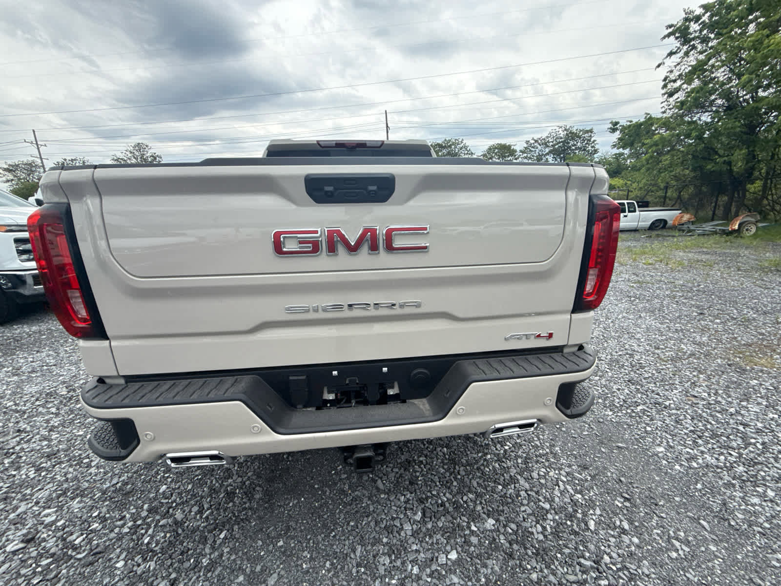 New 2026 GMC Sierra 1500 AT4 w/ AT4 Premium Package AWD/4WD image 11