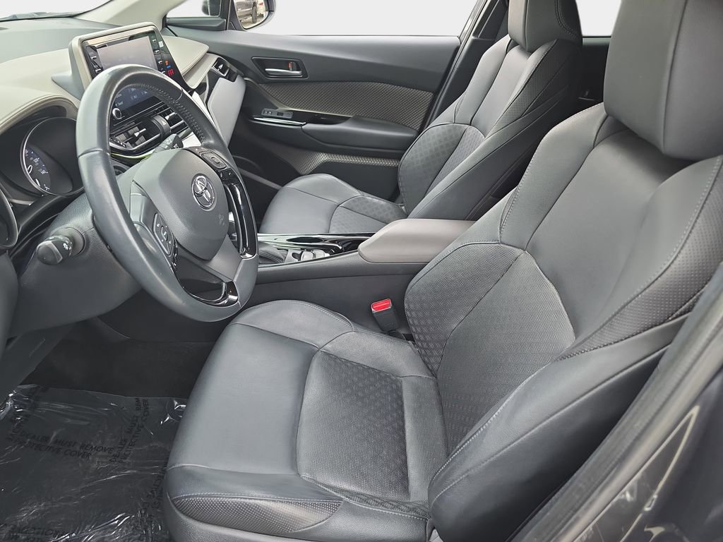 Used 2022 Toyota C-HR Limited FWD image 17