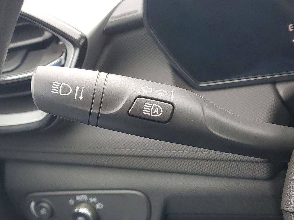 Certified 2024 Chevrolet TrailBlazer LT w/ Driver Confidence Package image 11