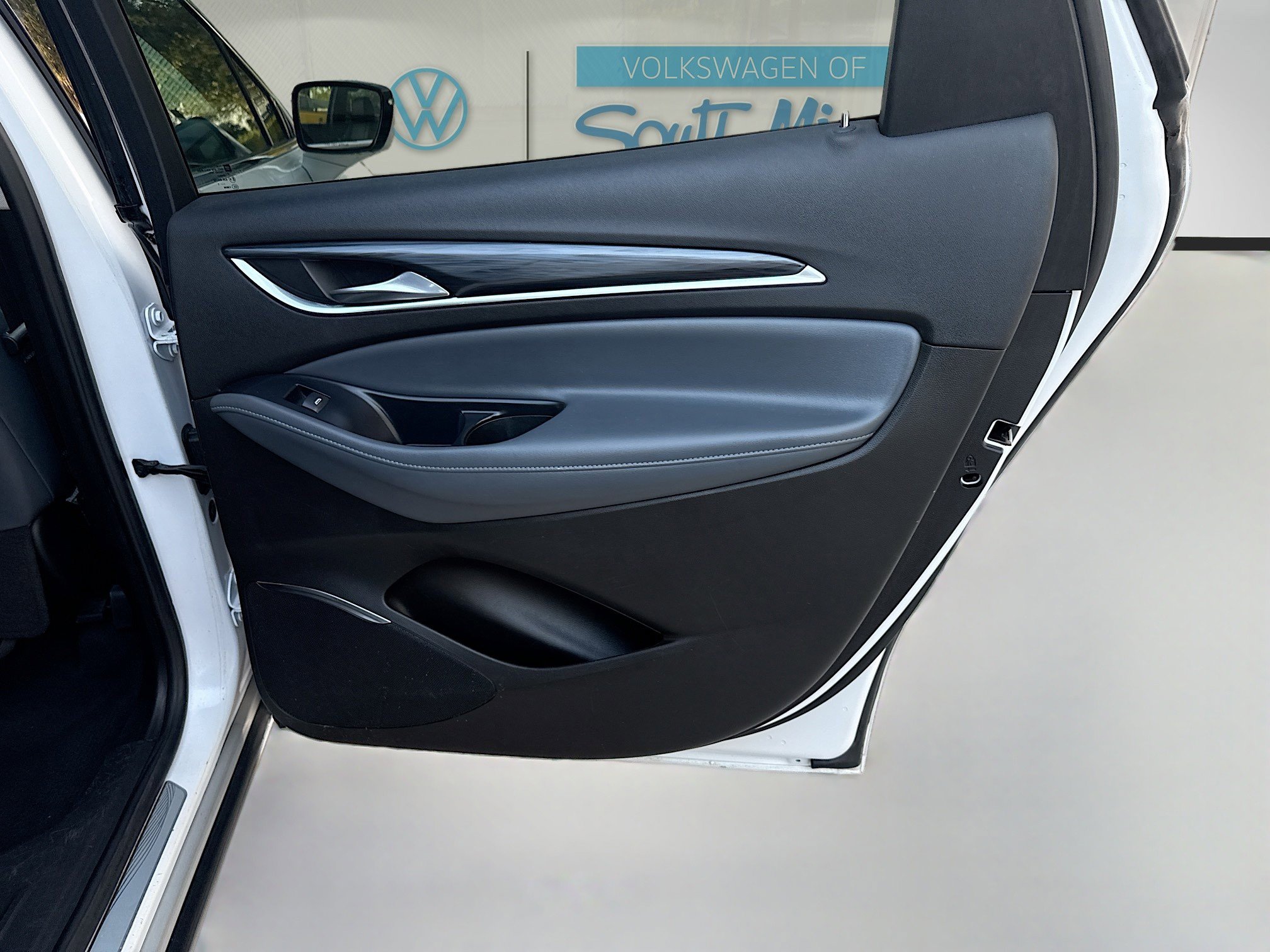 Used 2021 Buick Enclave Essence w/ Sound and Sites Package image 30