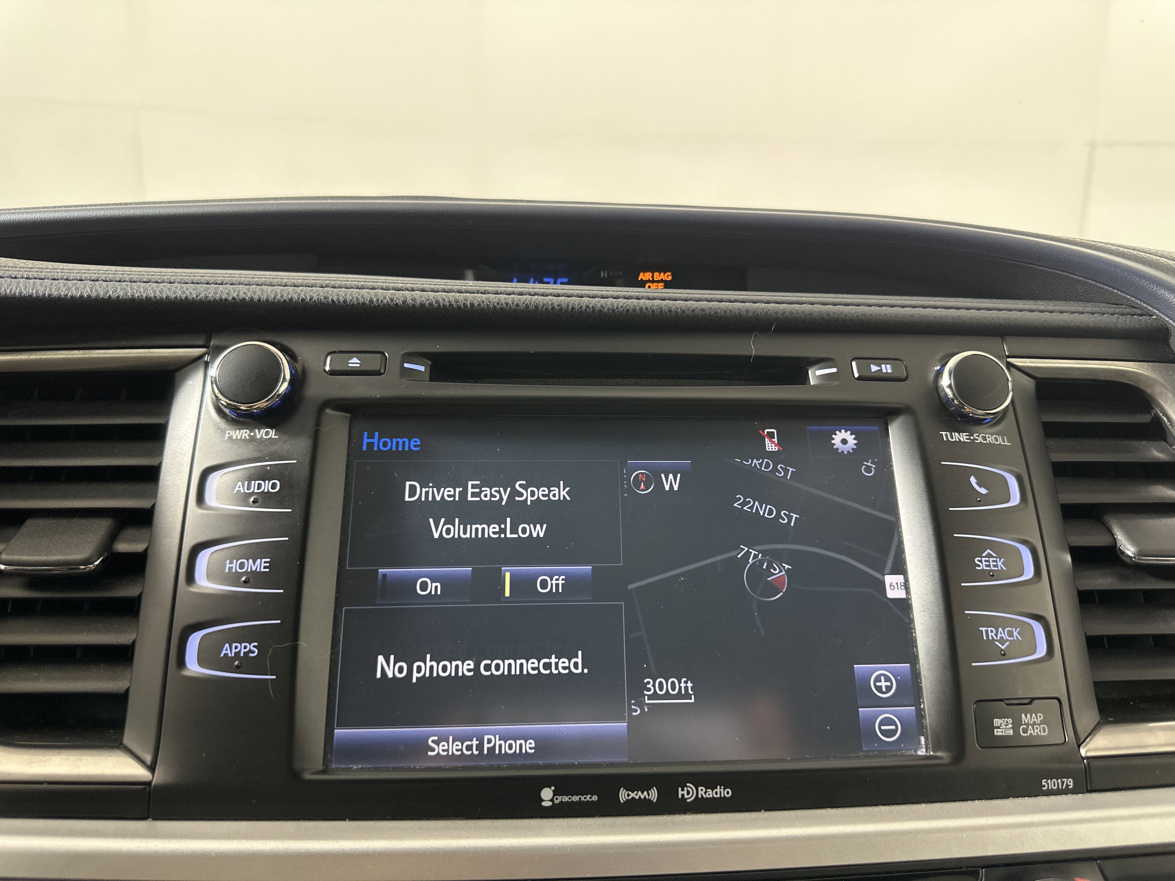 Used 2017 Toyota Highlander AWD V6 image 15