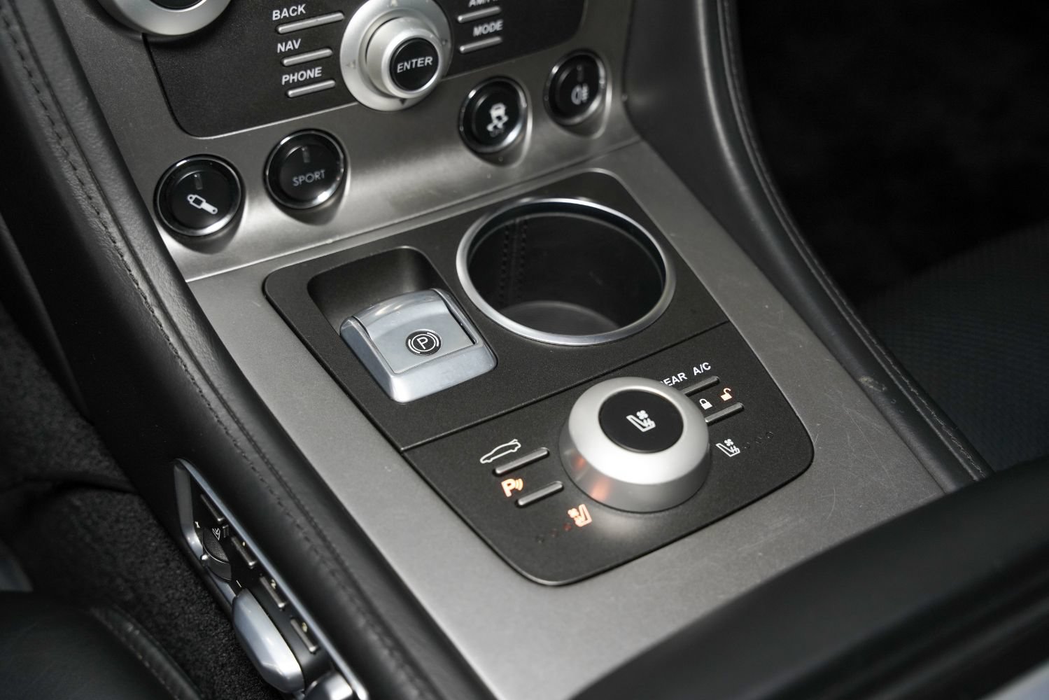 Used 2011 Aston Martin Rapide Luxe RWD image 44