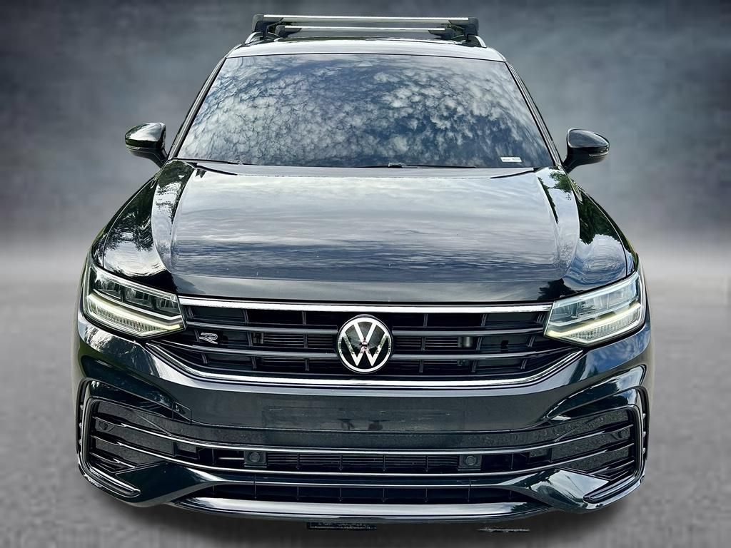 Certified 2023 Volkswagen Tiguan SE R-Line FWD image 2