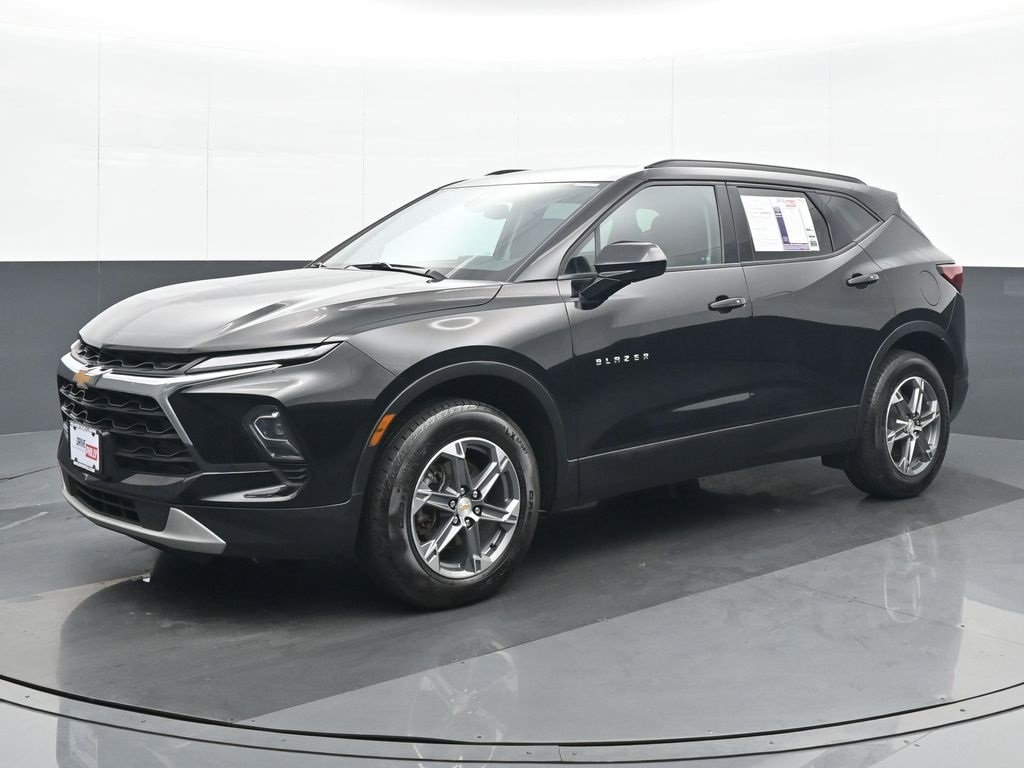 Used 2024 Chevrolet Blazer LT w/ Convenience Package image 2