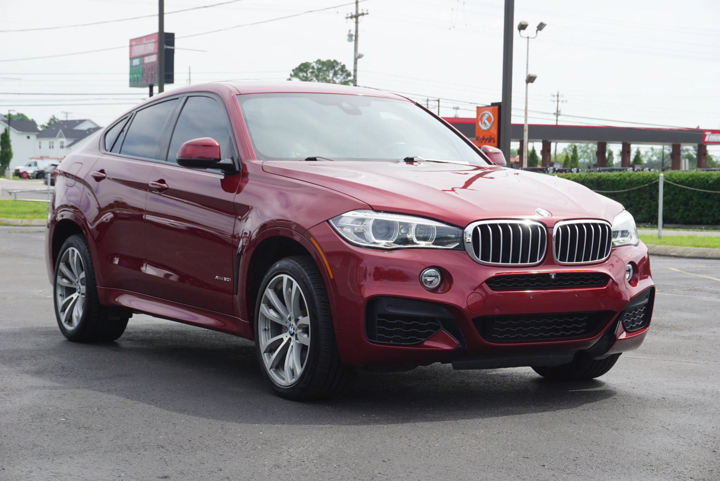Used 2015 BMW X6 xDrive50i w/ Executive Package AWD/4WD image 3
