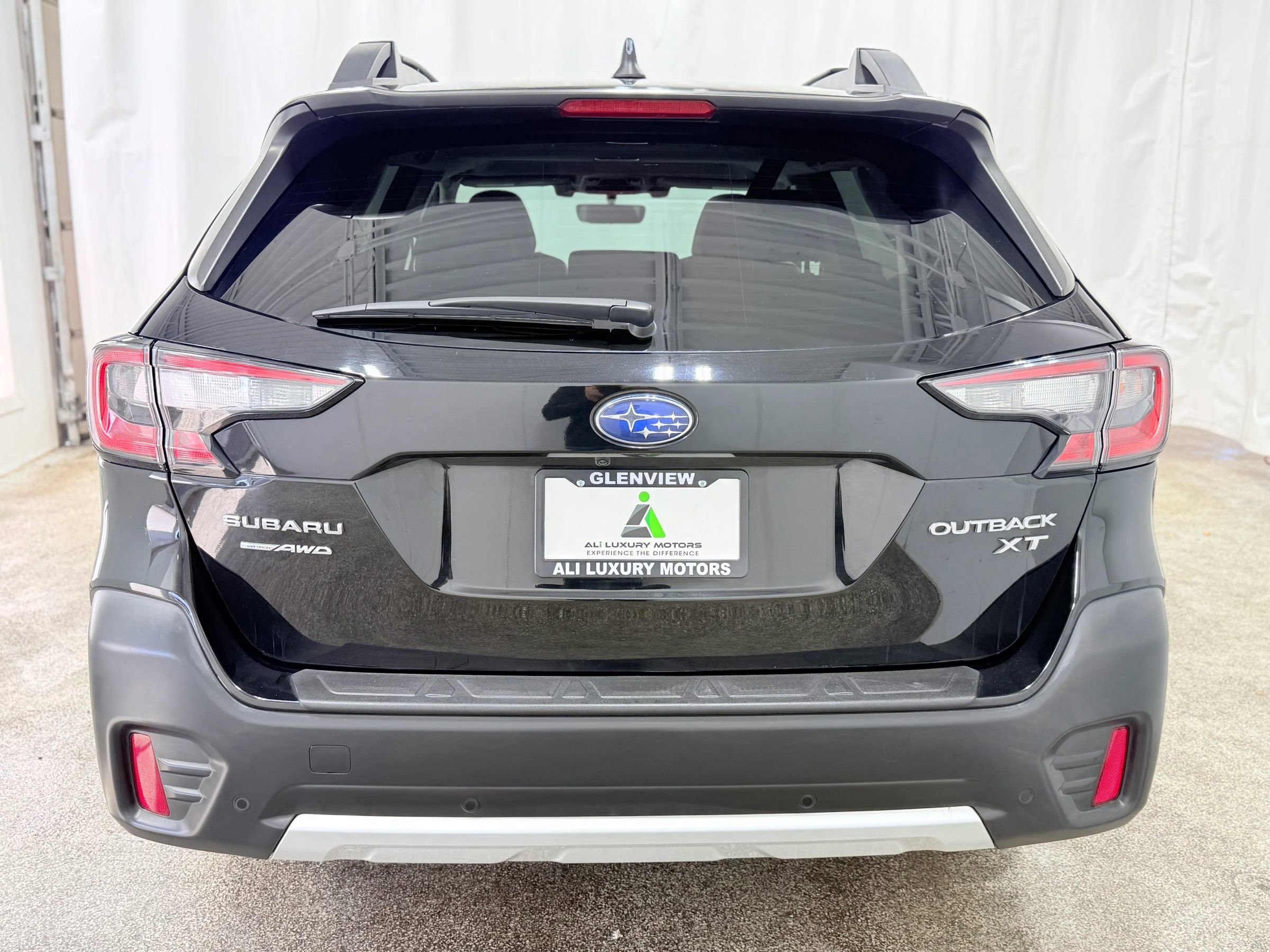 Used 2022 Subaru Outback Limited XT image 7